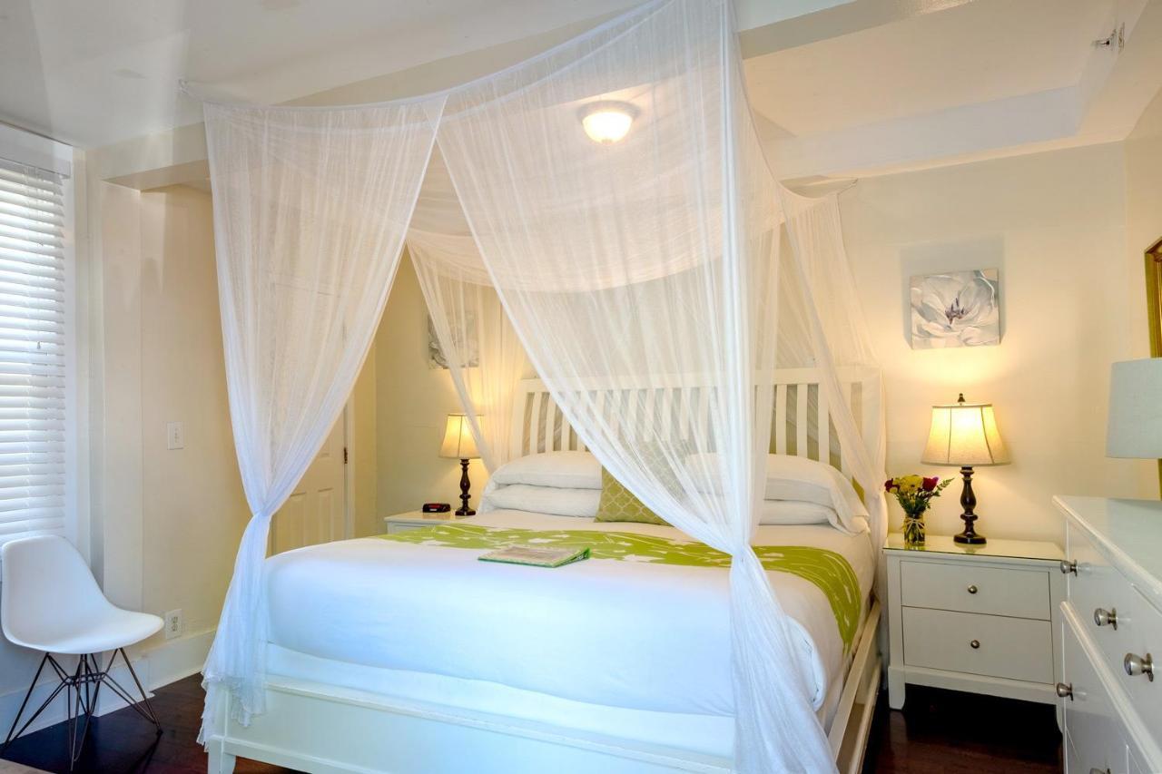 Duval Gardens Bed & Breakfast Key West Bagian luar foto